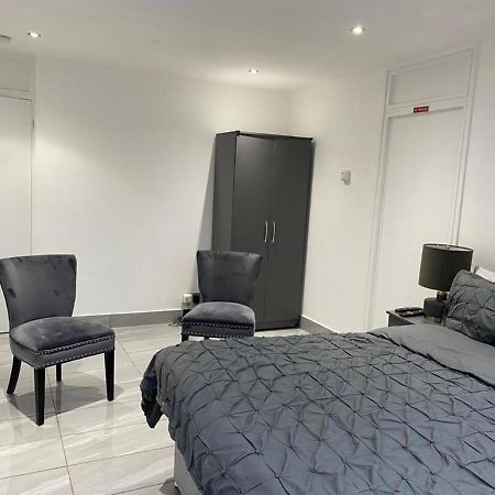 Luxurious 2-Bed Apartment In Woolwich London Eksteriør billede