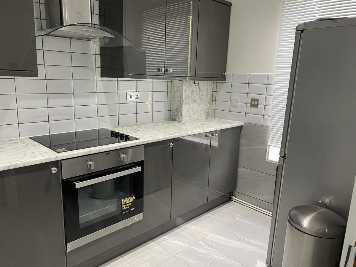Luxurious 2-Bed Apartment In Woolwich London Eksteriør billede
