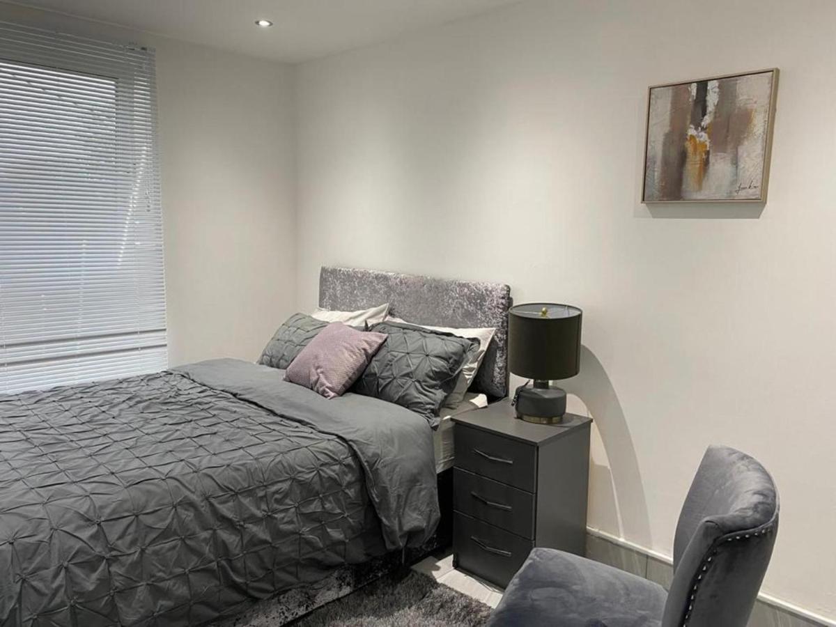 Luxurious 2-Bed Apartment In Woolwich London Eksteriør billede