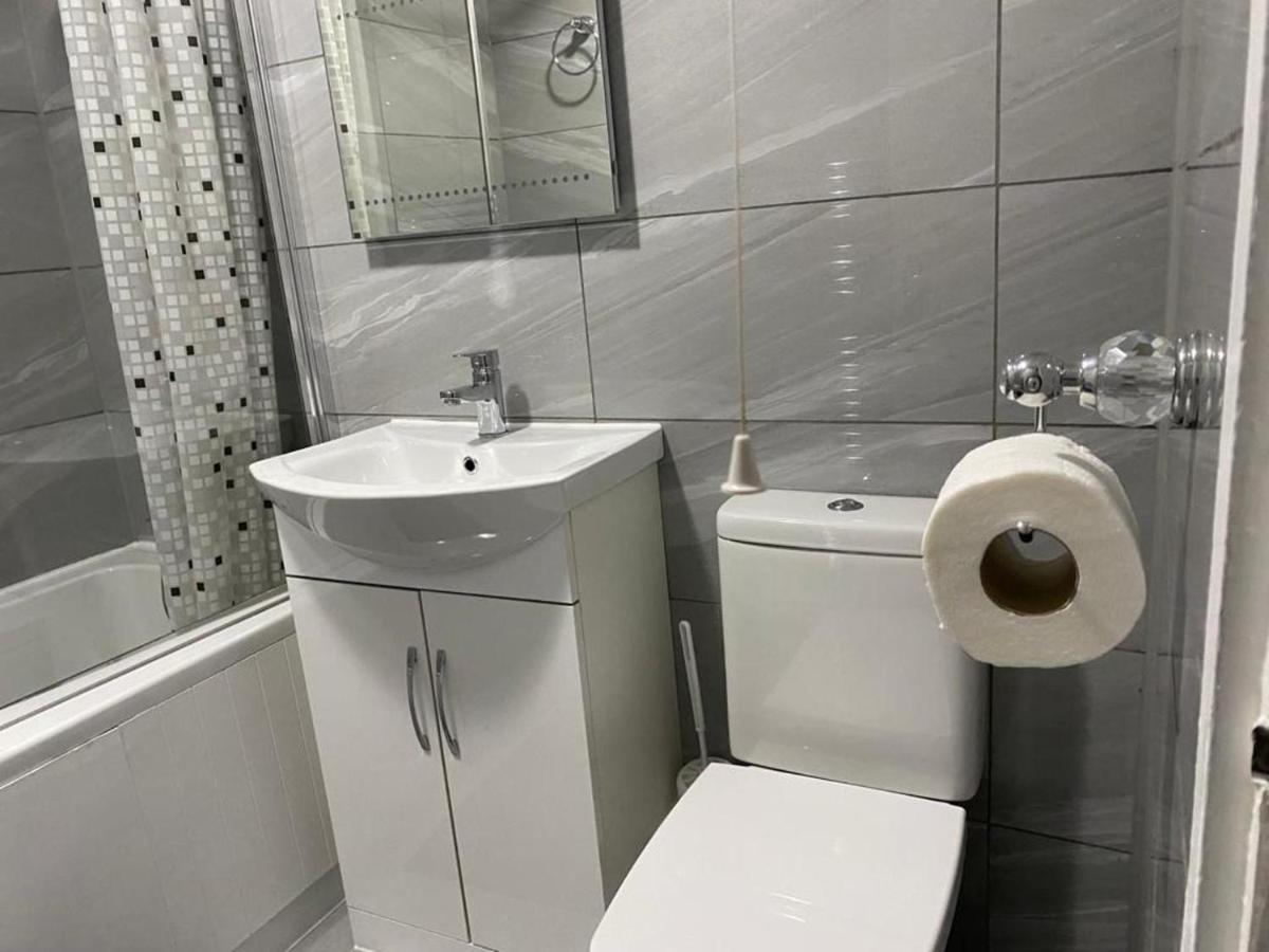 Luxurious 2-Bed Apartment In Woolwich London Eksteriør billede